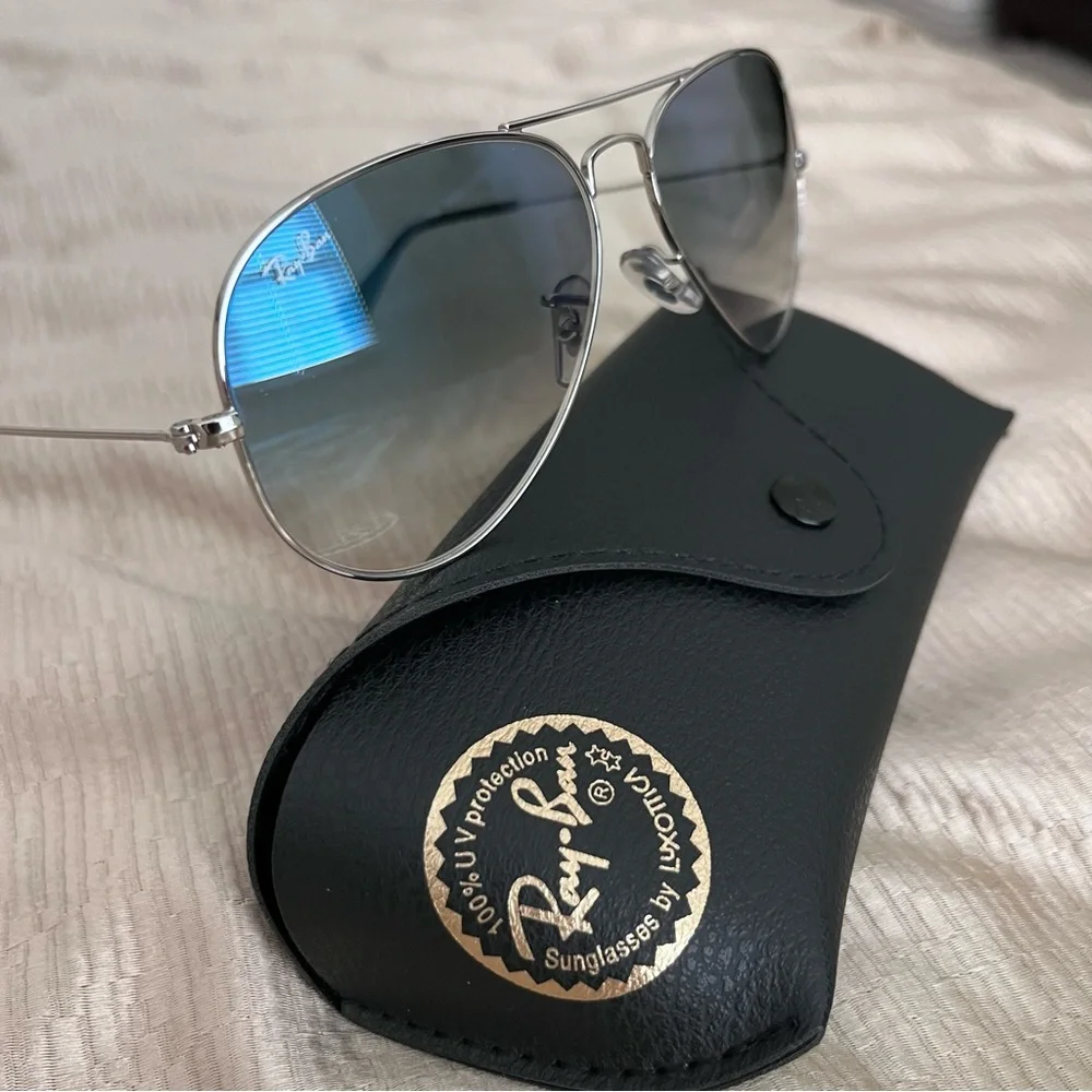 Ray-Ban Silver Aviator Sunglasses - Picture 2 of 11